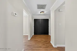3504 Taylor Street, New Bern, NC 28560 — 4-bedroom home in Pinecrest, New Bern, NC, photo 4 of 28: Foyer