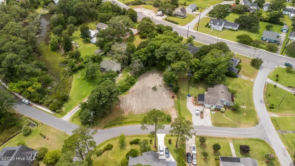 201-203 Sherwood Boulevard, Beaufort, NC 28516 – photo 1 of 20: 201 & 203 Sherwood Blvd