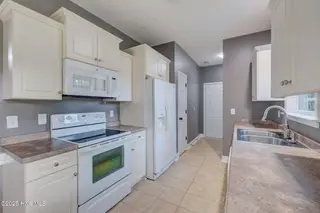 1631 Gate 1 Drive SW, Ocean Isle Beach, NC 28469 — 3-bedroom home in Seaside North, Ocean Isle Beach, NC, photo 11 of 37: 1631Gate1DriveSW-21