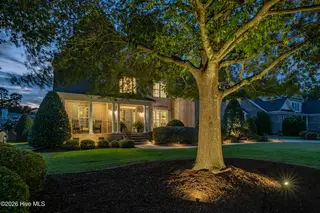 932 Chesapeake Place, Greenville, NC 27858 – photo 5: 004_1 Front Yard