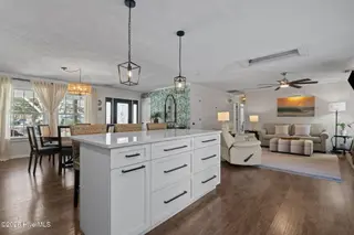 213 Pensacola Avenue, Morehead City, NC 28557 – photo 22: Great Space For Entertaining