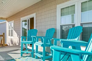 916 E Dolphin Drive, Oak Island, NC 28465 – photo 10: KahunaPhoto.com 916-6