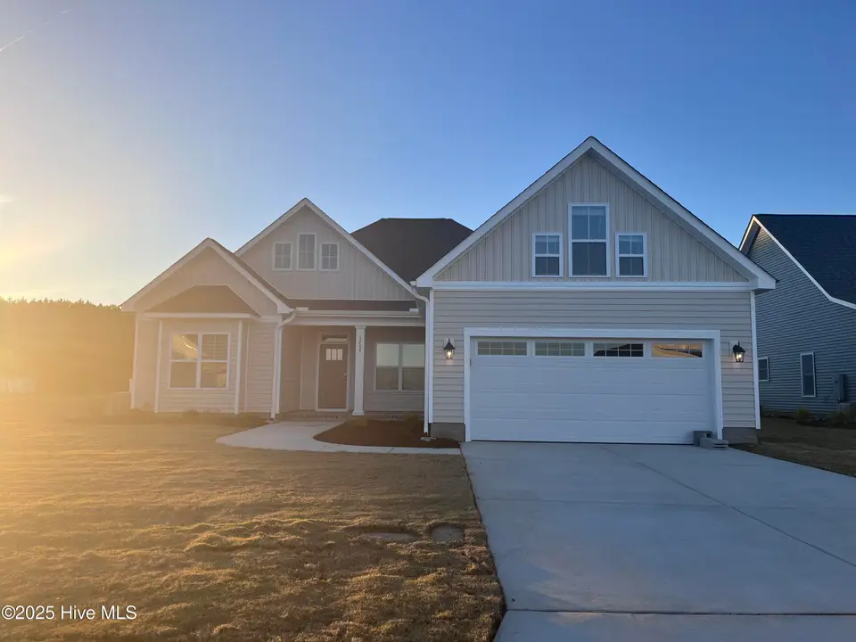 3204 Honeysuckle Drive, Winterville, NC 28590 – photo 1 of 33: IMG_0126