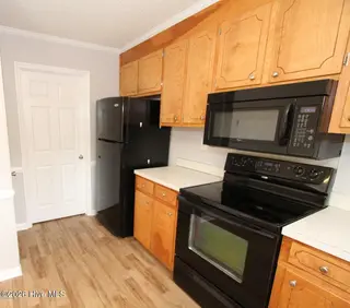 1222 Cross Creek Circle W9, Greenville, NC 27834 – photo 3: IMG_5444
