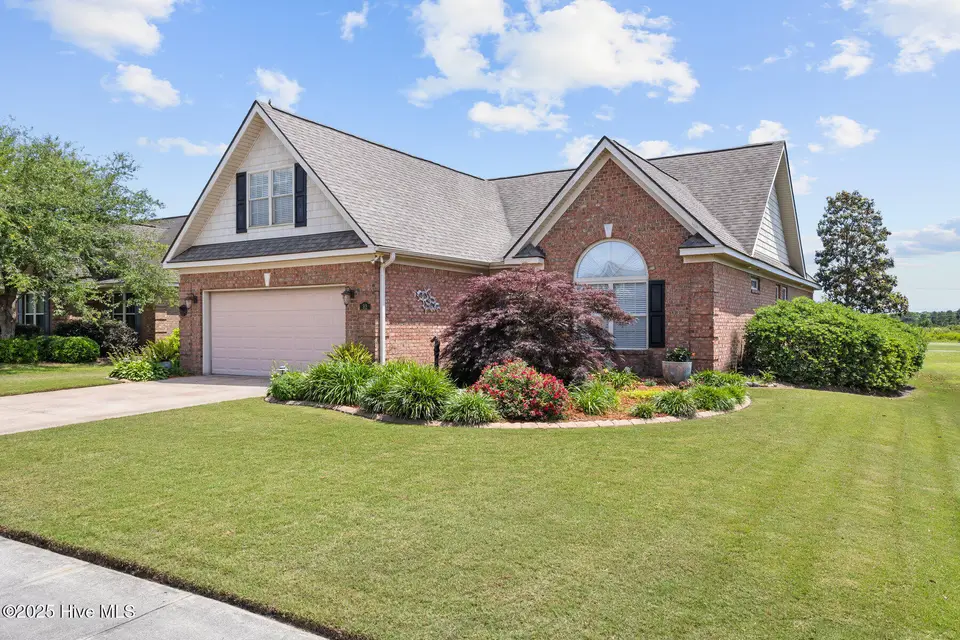 82 Highlands Drive, Hampstead, NC 28443 – photo 1 of 24: 82 Highlands Drive