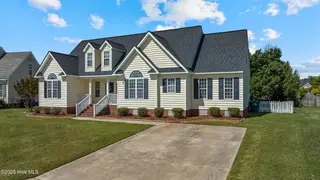 2712 Camille Drive, Winterville, NC 28590 – photo 3: 2712 camille dr-wintervillenc-3
