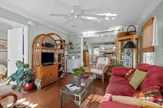 1112 Shepard Street, Morehead City, NC 28557 – photo 7: Living Room