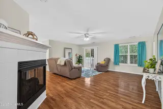 404 Jasmine N, Swansboro, NC 28584 — 3-bedroom condo in The Villages at Swansboro, Swansboro, NC, photo 6 of 36