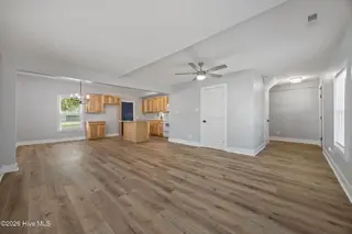 723 & 725 N Market Street, Washington, NC 27889 – photo 10: 725 Living area
