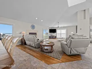 2610 Emerald Drive, Emerald Isle, NC 28594 – photo 9: 2610 Emerald Dr