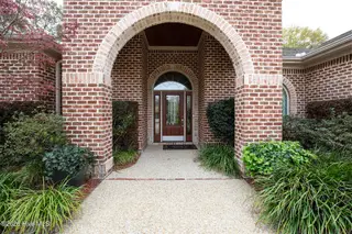 214 Fayemarsh Road, Wilmington, NC 28412 — 3-bedroom home in Village at Motts Landing, Wilmington, NC, photo 3 of 49: Fayemarsh214-1FShaneL33A9899 copy