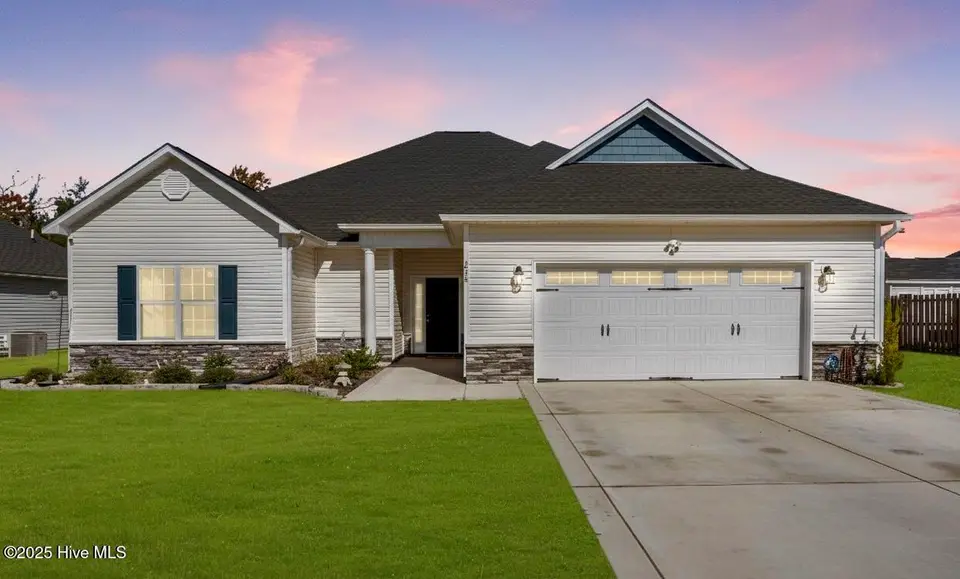 238 Crossroads Store Drive, Jacksonville, NC 28546 – photo 1 of 44: 11.13