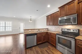 2019 Leighton Drive A, Greenville, NC 27834 – photo 17: 19-web-or-mls-BLS_0030