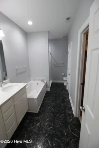 520 Village Green Drive B, Morehead City, NC 28557 – photo 15: IMG_4506