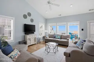 4478 Island Drive, North Topsail Beach, NC 28460 – photo 8: 7_4478_island_dr_007