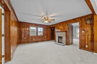 186 Cooper Street, Winterville, NC 28590 – photo 22: Den