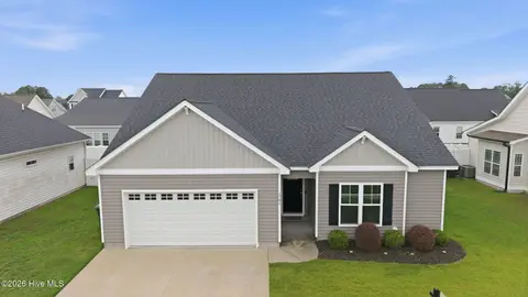 1701 Penncross Dr, Greenville