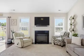 446 Meadowlark Drive, Winterville, NC 28590 – photo 8: living room_b