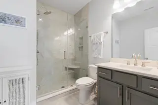 200 Olde Towne Yacht Club Drive 27 Inlet Cove/Slip 84, Morehead City, NC 28557 – photo 21: Primary ensuite