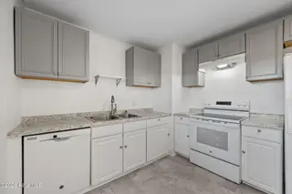 117 Sheffield Road, Jacksonville, NC 28546 – photo 11: 28-web-or-mls-_RAD2139