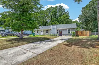 222 Cedar Creek Drive, Jacksonville, NC 28540 – photo 2