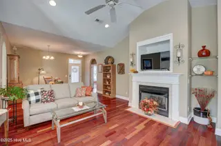 123 Azalea Drive, Hampstead, NC 28443 – photo 4: 123AzaleaDriveInterior(2)