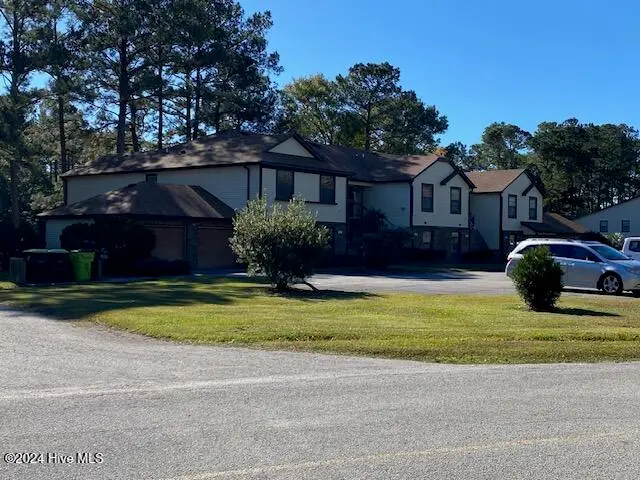 202 Country Club Villa Drive # 2, Shallotte, NC 28470 – photo 1 of 11: Building