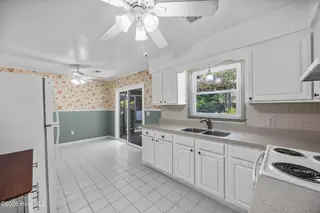514 Cathay Road, Wilmington, NC 28412 – photo 11: 16_kitchen