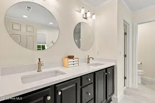 1405 Warwick Circle, Winterville, NC 28590 – photo 24: 39-web-or-mls-IMG_3318_edit
