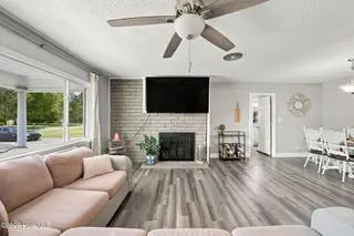 908 Greenfield Heights Boulevard, Havelock, NC 28532 — 4-bedroom home in Greenfield Heights, Havelock, NC, photo 20 of 45: 35-web-or-mls-DSC_8526