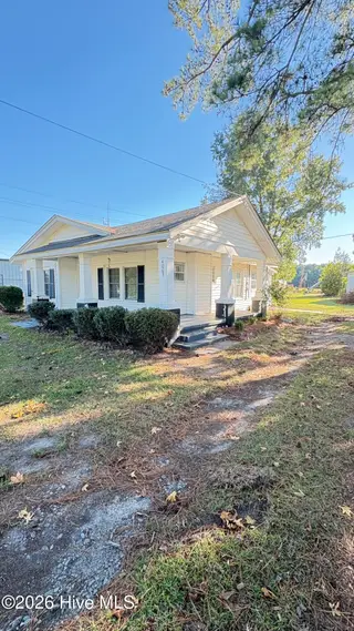 4065 East Avenue, Ayden, NC 28513 — home, Ayden, NC, photo 3 of 27: IMG_7560