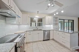 1003 Coral Reef Drive, New Bern, NC 28560 – photo 9: 31-web-or-mls-DSC_7605