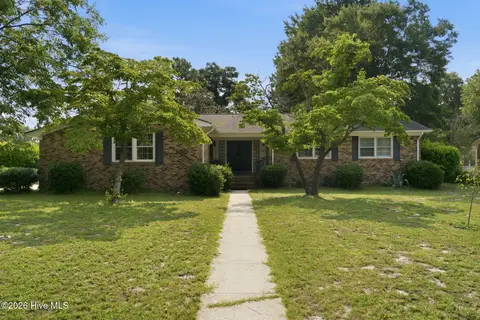 105 Pine Valley Dr, Wilmington