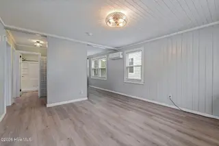 208 Clay Street, Kinston, NC 28501 – photo 4: Living