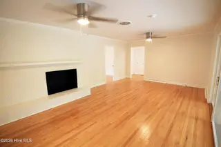 6974 River Road, Washington, NC 27889 – photo 10: Family Room