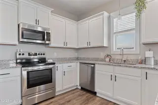 69 Bellows Lane, Rocky Point, NC 28457 – photo 10: 010-69BellowsLane-RockyPoint-NC-28457-SM