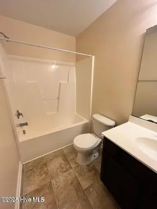 114 Glen Cannon Drive, Jacksonville, NC 28546 – photo 7: 20241113145454037298000000-o