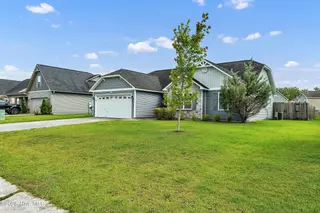 511 New Hanover Trail, Jacksonville, NC 28546 – photo 2