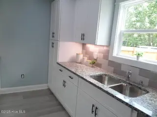 4314 E Nc Highway 53 E, Burgaw, NC 28425 — 3-bedroom home, Burgaw, NC, photo 20 of 56: SAM_7482