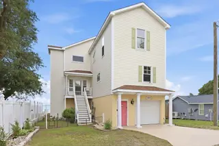 103 Waterfront Avenue, Newport, NC 28570 – photo 1: Ground level