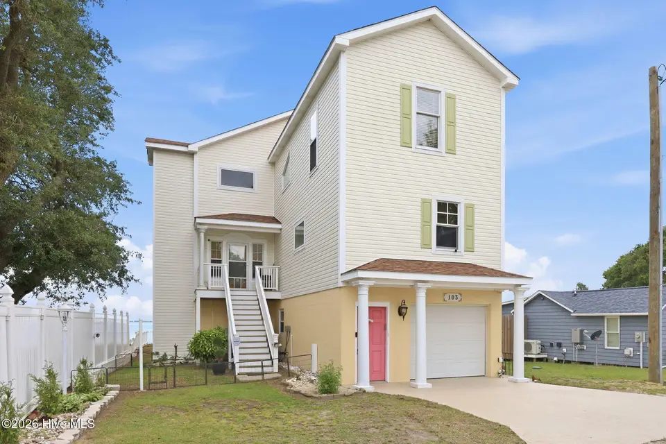 103 Waterfront Avenue, Newport, NC 28570 – photo 1 of 79: Ground level