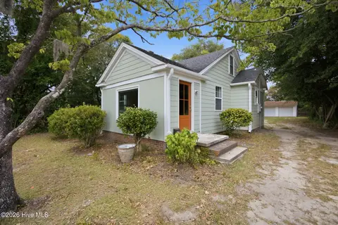 2113 Princess Place Dr, Wilmington