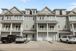 200 Olde Towne Yacht Club Drive 48, Beaufort, NC 28516 – photo 13: Similar unit exterior front