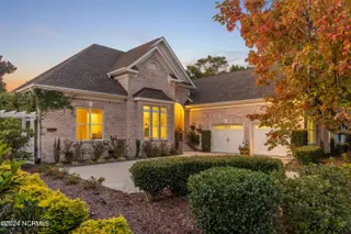 1336 S Moorings Drive, Wilmington, NC 28405 — 3-bedroom home in Landfall, Wilmington, NC, photo 2 of 78: 002_1336_south_moorings_drive-2_811