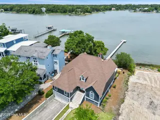 915 Chadwick Shores Drive, Sneads Ferry, NC 28460 – photo 1