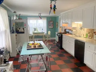 428 E 2nd Street, Washington, NC 27889 – photo 14: kitchen 1