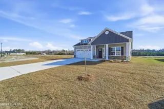 727 Regiment Road, Jacksonville, NC 28546 – photo 3: DSC01337