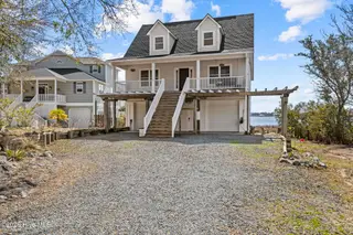 1039 Chadwick Shores Drive, Sneads Ferry, NC 28460 – photo 2: 425A7374