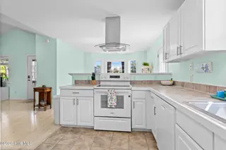 609 Spartanburg Avenue, Carolina Beach, NC 28428 – photo 10
