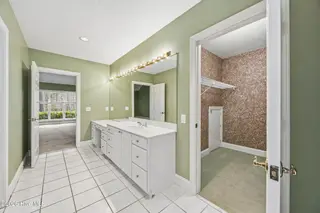 750 Lake Dornoch Drive, Pinehurst, NC 28374 – photo 13: Primary Bath (2)